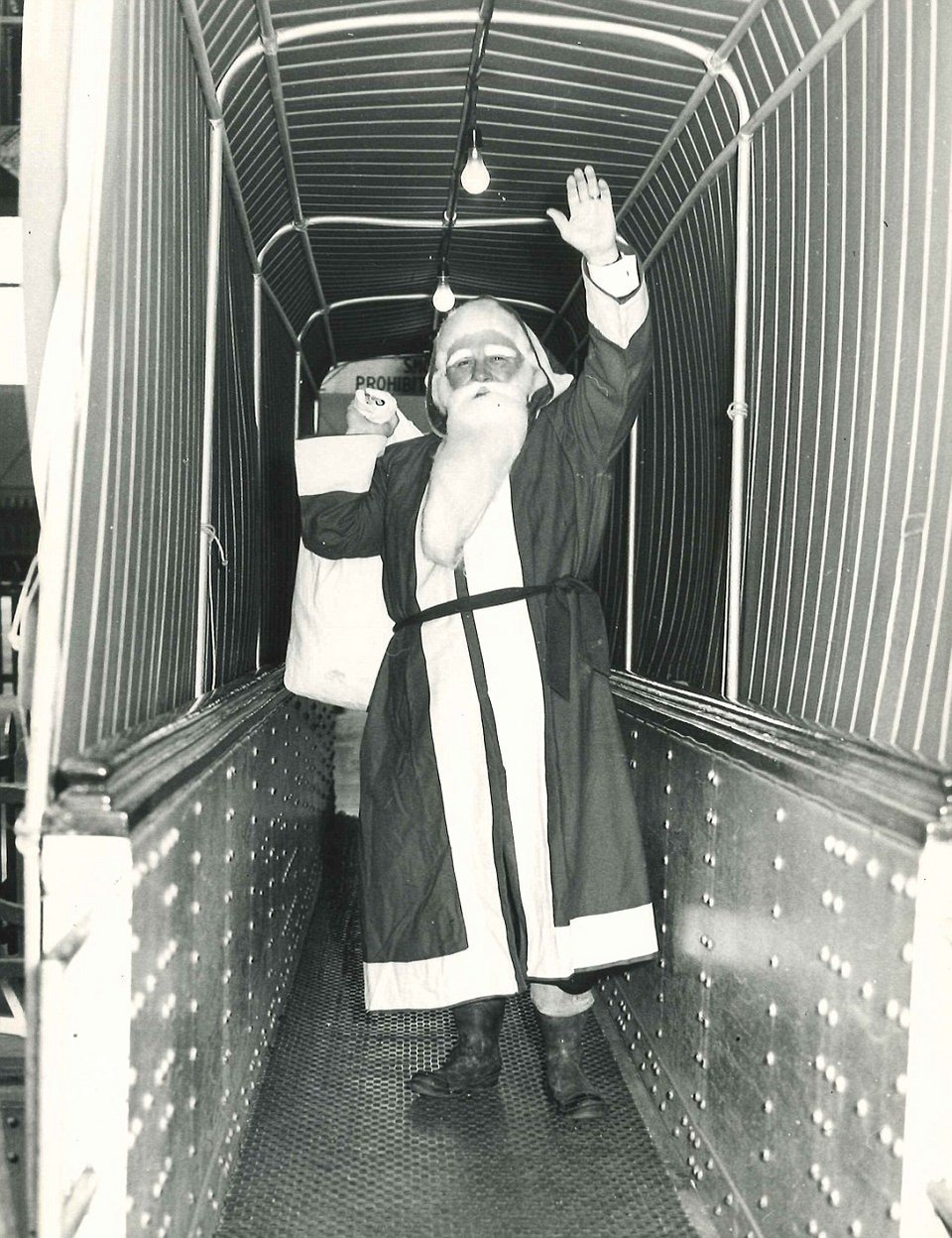 Χριστούγεννα εν πλω –Γκλάμουρ κρουαζιέρες στα '50s και '60s [εικόνες] | iefimerida.gr 3