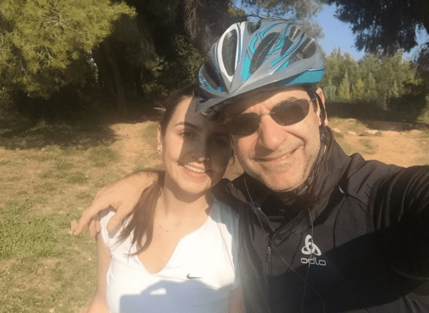 Η selfie του Κυριάκου Μητσοτάκη με την κόρη του Σοφία – Με κράνος για ποδήλατο [εικόνα] | iefimerida.gr 0