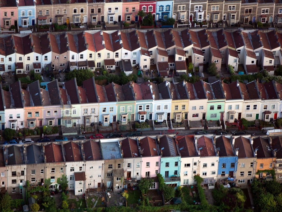 Πτυχία που προσφέρουν χρυσάφι - Τα 9 πανεπιστήμια στη Μ.Βρετανία των οποίων οι απόφοιτοι βγάζουν πάνω από 100.000 ευρώ το χρόνο [λίστα] | iefimerida.gr 3