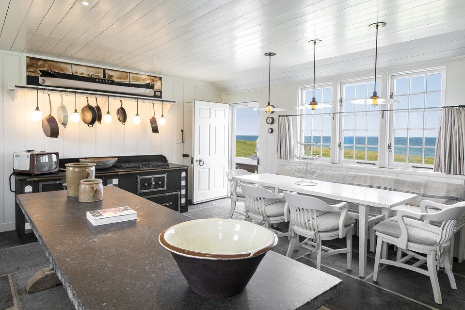 Το απίστευτο σπίτι του Άντυ Γουόρχολ στα Χάμπτονς πωλήθηκε για 50 εκατομμύρια [εικόνες] | iefimerida.gr 2