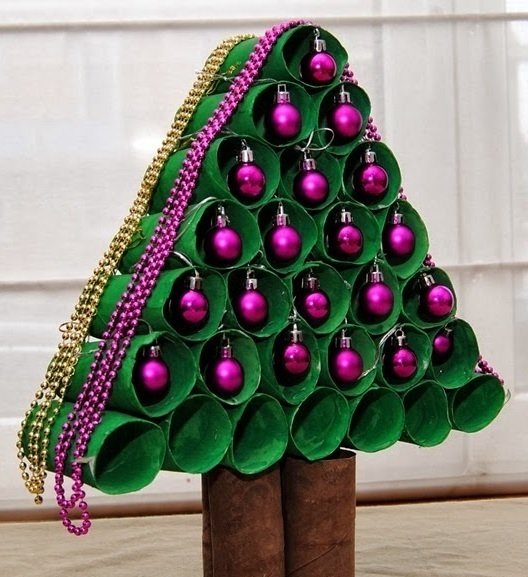 Ενα αλλιώτικο χριστουγεννιάτικο δέντρο, με λίγα έξοδα [εικόνες] | iefimerida.gr 11