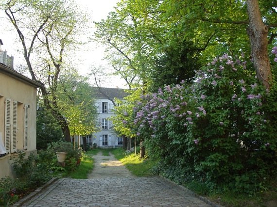 Το Παρίσι διαθέτει ειδικά κτίρια για να μένουν καλλιτέχνες και ζωγράφοι - Ενας άλλος κόσμος [εικόνες] | iefimerida.gr 7