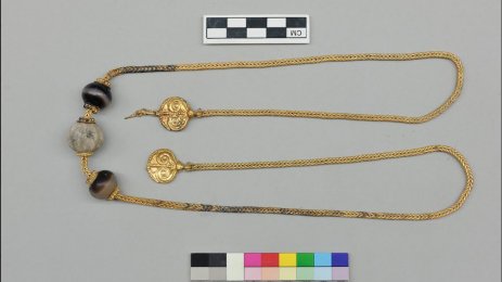 2015: Τα αρχαιολογικά ευρήματα στην Ελλάδα -Ο ασύλητος τάφος πολεμιστή με το χρυσάφι, το αγκαλιασμένο ζευγάρι στο σπήλαιο Διρού και άλλα [εικόνες] | iefimerida.gr 8