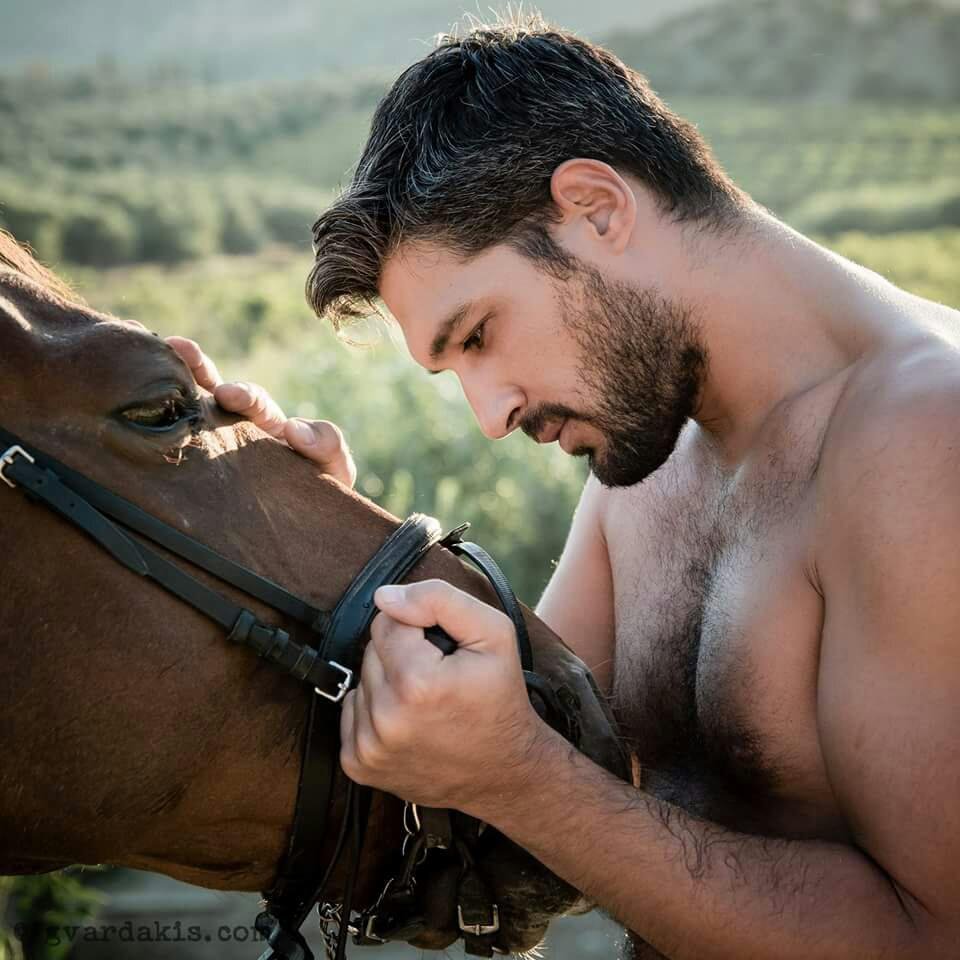 Αυτός είναι ο κούκλος σύντροφος της Ελεονώρας Ζουγανέλη [εικόνες] | iefimerida.gr 3