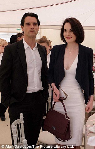 Τραγωδία: Πέθανε ο 34χρονος αρραβωνιαστικός πρωταγωνίστριας του Downton Abbey [εικόνες] | iefimerida.gr 1