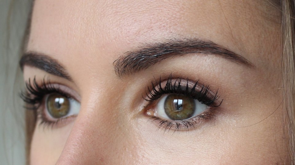  Τα 8 μυστικά μακιγιάζ (των σταρ) για να μη φαίνονται τα συμπτώματα της γρίπης στο πρόσωπο [εικόνες] | iefimerida.gr 1