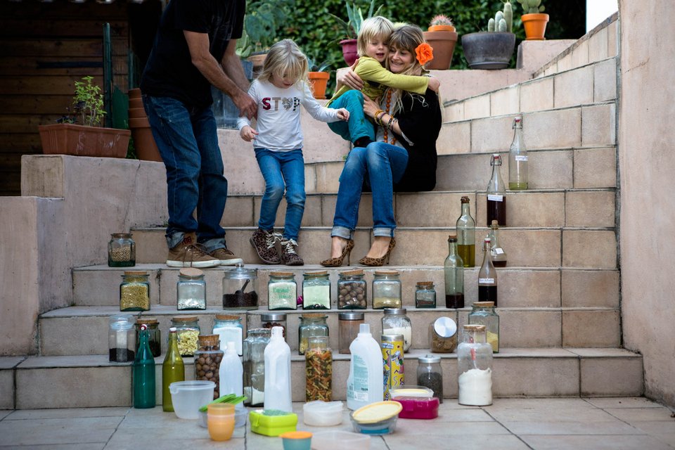 Αυτή η οικογένεια δεν παράγει (σχεδόν) καθόλου σκουπίδια - Η απίστευτη προσπάθεια δύο έξυπνων ανθρώπων [εικόνων] | iefimerida.gr 9