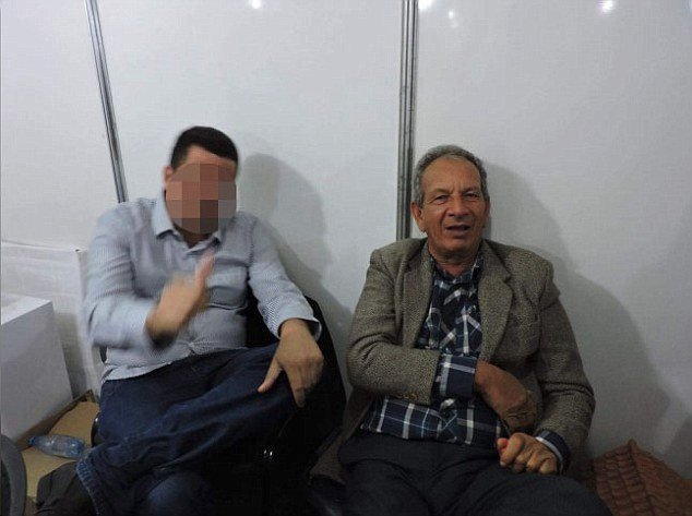  Η πόλη της αμαρτίας: Παιδόφιλος δήμαρχος βίαζε παιδιά -Τον κάλυπταν οι γονείς [εικόνες]  | iefimerida.gr 4