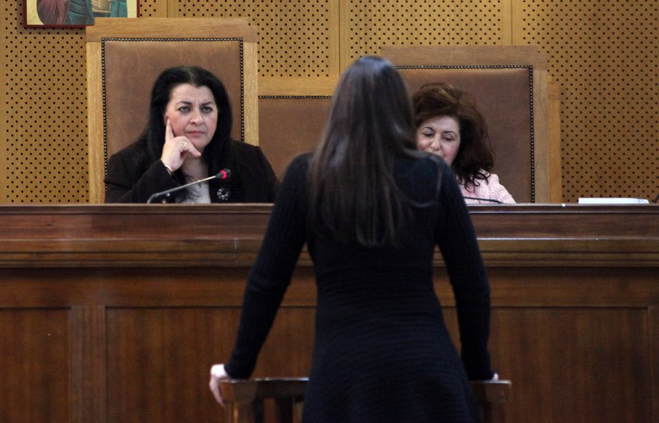 Δίκη Ρουπακιά: Ο Φύσσας ήταν μόνος του απέναντι σε 4 - Η κατάθεση γυναίκας αστυνομικού | iefimerida.gr 0