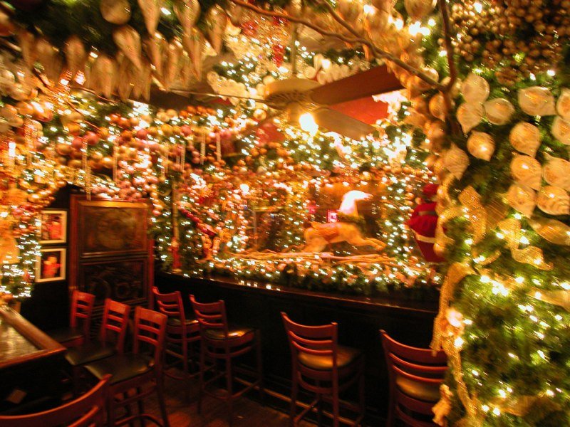 Αυτό το εστιατόριο της Νέας Υόρκης ξοδεύει 60.000 δολάρια για στολισμό κάθε Χριστούνεννα [εικόνες] | iefimerida.gr 3