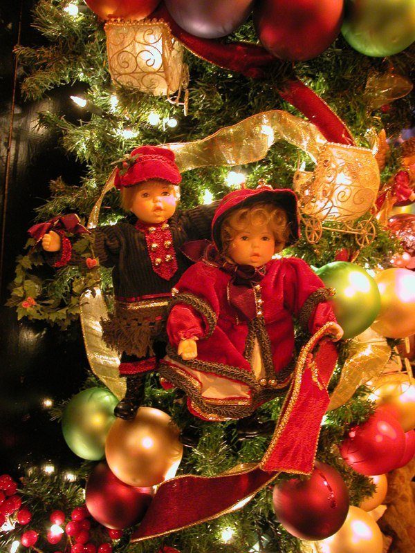 Αυτό το εστιατόριο της Νέας Υόρκης ξοδεύει 60.000 δολάρια για στολισμό κάθε Χριστούνεννα [εικόνες] | iefimerida.gr 1