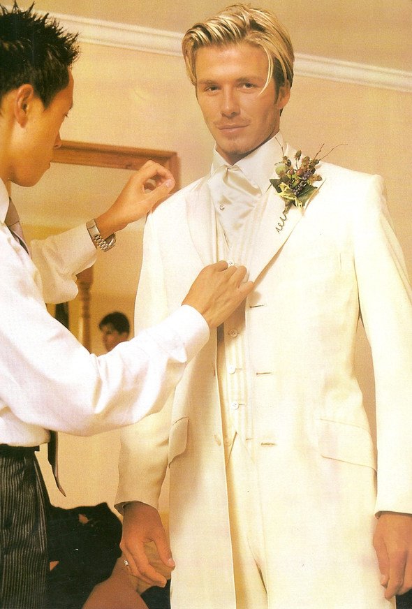 Ο ράφτης του Τζέιμς Μποντ στο MAH JONG στο Κολωνάκι -Θα ντύσει sur mesure τους Αθηναίους [εικόνες] | iefimerida.gr 1