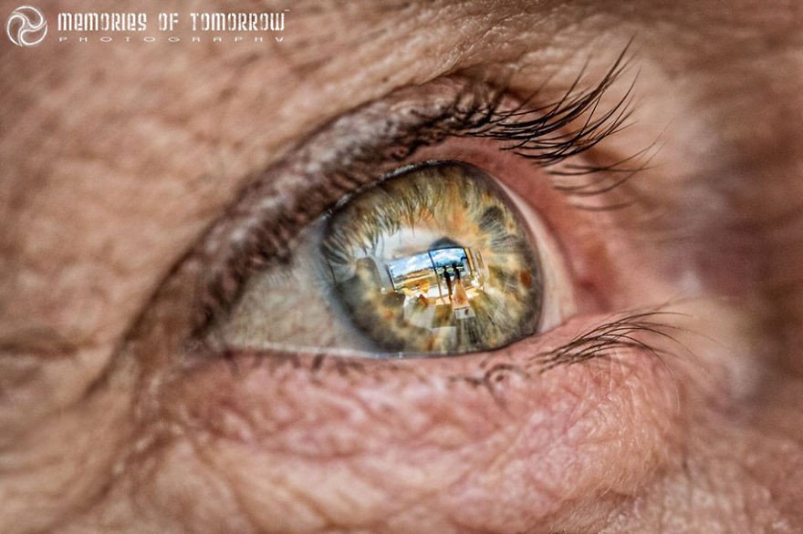 O φωτογράφος που έχει ξετρελάνει τις νύφες - Η μοναδική έμπνευση που είχε   [εικόνες] | iefimerida.gr 5