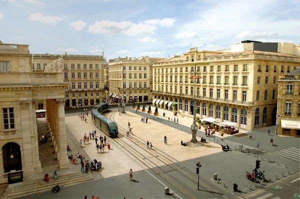 Ο βρετανός σεφ Γκόρντον Ράμσεϊ πατάει πόδι στη Γαλλία: Μαγειρεύει σε παλάτι [εικόνες] | iefimerida.gr 2