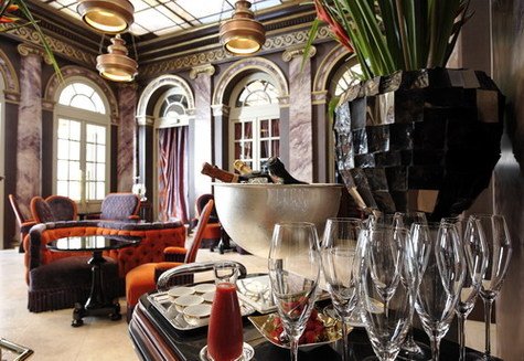 Ο βρετανός σεφ Γκόρντον Ράμσεϊ πατάει πόδι στη Γαλλία: Μαγειρεύει σε παλάτι [εικόνες] | iefimerida.gr 1