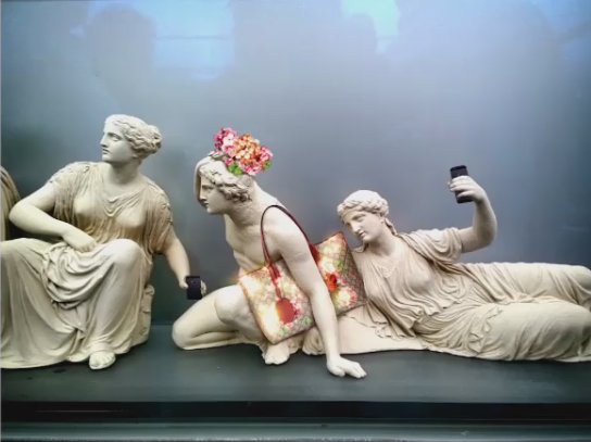 Σάλος με την Gucci: «Εντυσε» με ρούχα της τα γλυπτά του Παρθενώνα -Εικαστικό βανδαλισμό καταγγέλλει Ομιλος για την Unesco [εικόνες] | iefimerida.gr 1