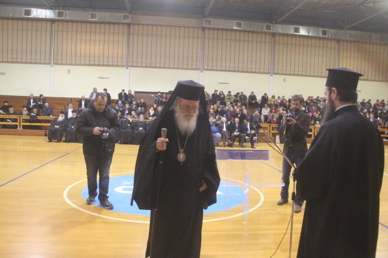 Ιερώνυμος: Η ομοφυλοφιλία είναι εκτροπή από την ζωή [βίντεο] | iefimerida.gr 1