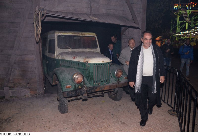 Οι επώνυμοι που πέρασαν... «Τρομερά Χριστούγεννα» στο Allou Fun Park και έπαιξαν σαν παιδιά [εικόνες] | iefimerida.gr 2