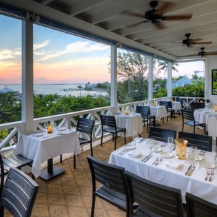 Τρία ελληνικά νησιά στη λίστα με τους 20 καλύτερους γαστρονομικούς προορισμούς [εικόνες] | iefimerida.gr 13