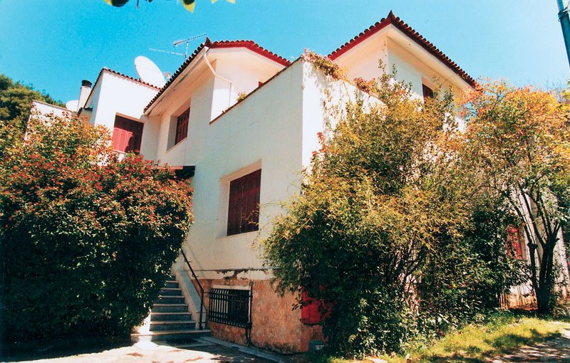 Οι γυναίκες του Ανδρέα κάνουν πόλεμο μέσω βιβλίων -Ολο το δηλητήριο στη φόρα [εικόνες] | iefimerida.gr 5