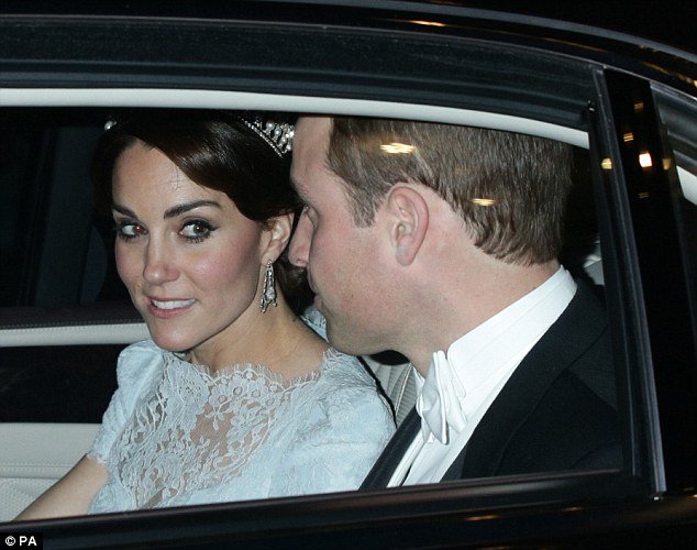 Σε παροξυσμό οι Βρετανοί: Η Κέιτ φόρεσε την τιάρα της Νταϊάνα -Η ιστορία αιώνων του διαμαντένιου στέμματος [εικόνες]    | iefimerida.gr 3