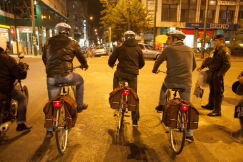 Εξαρτημένες άστεγες γυναίκες της Αθήνας φωτογράφισαν την καθημερινότητά τους -Μια διαφορετική έκθεση [εικόνες] | iefimerida.gr 2