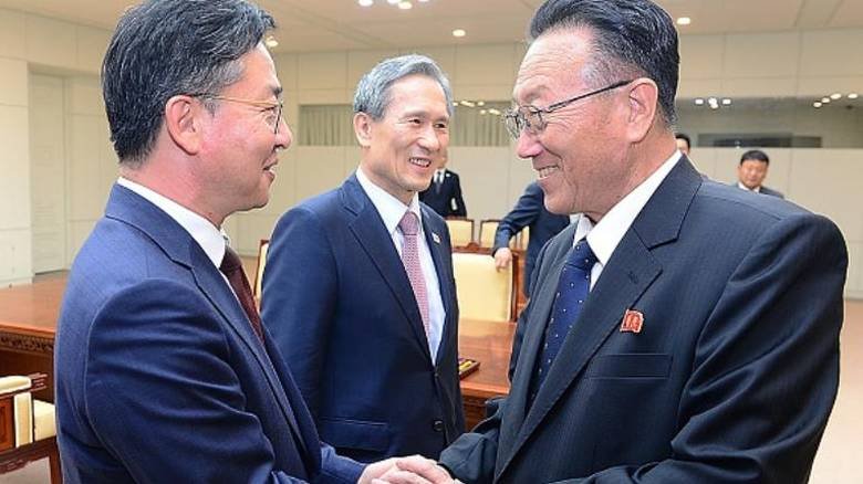 Ο Κιμ Γιονγκ Ουν κλαίει απαρηγόρητος πάνω από τη σορό του πιο στενού του συνεργάτη [εικόνες] | iefimerida.gr 2