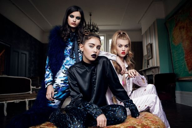 Ιρις, η 15χρονη κόρη του Τζουντ Λο βγαίνει στις πασαρέλες [εικόνες] | iefimerida.gr 0