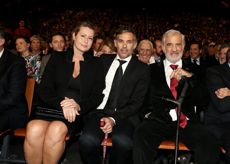 Ο γιος του Μπελμοντό εξηγεί πώς η Ούρσουλα Αντρες κατέστρεψε τον γάμο των γονιών του [εικόνες] | iefimerida.gr 15