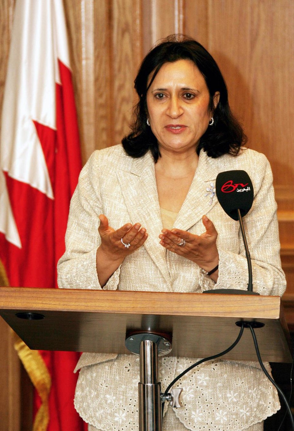 Γιατί οι μουσουλμάνες πριγκίπισσες και βασίλισσες δεν φοράνε πέπλο και hijab -Ενας άλλος κόσμος [εικόνες] | iefimerida.gr 9