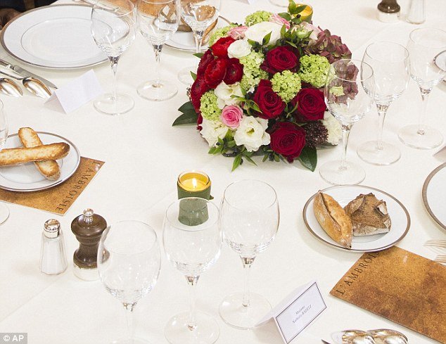 Οι ισχυροί έφαγαν μόνοι τους: Ομπάμα και Ολάντ στο «Αμβροσία», ίσως το καλύτερο εστιατόριο στον κόσμο -Χλιδή και γκουρμέ [εικόνες] | iefimerida.gr 5