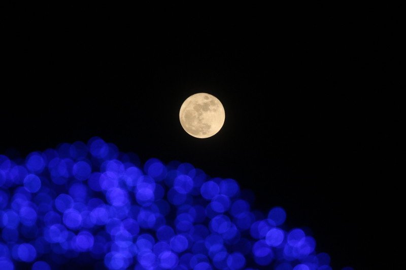 Μάγεψε το «Παγωμένο Φεγγάρι» -Το σπάνιο φαινόμενο στον ελληνικό ουρανό μέσα από 26 φωτογραφίες [εικόνες] | iefimerida.gr 25