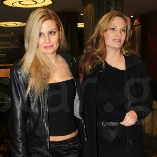 Αδελφές Παπαθωμά: Σαν δυο σταγόνες νερό [εικόνες]  | iefimerida.gr 1