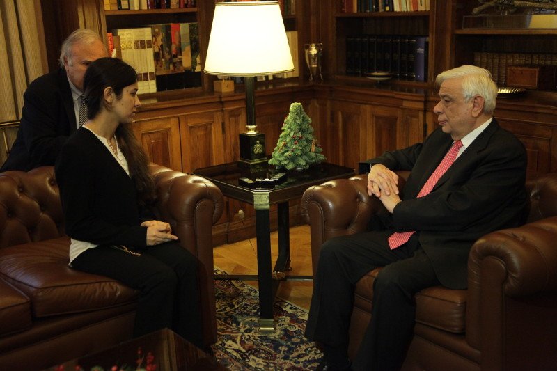 Νεαρή γεζίντι στο Προεδρικό Μέγαρο -Περιέγραψε στον Παυλόπουλο την κόλαση που έζησε στα χέρια τζιχαντιστών [εικόνες] | iefimerida.gr 3