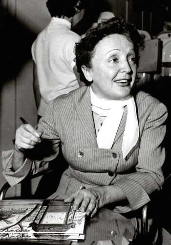 100 χρόνια Εντίθ Πιαφ -Η μοναδική Γαλλίδα τραγουδίστρια που λάτρεψε ο πλανήτης [εικόνες] | iefimerida.gr 10