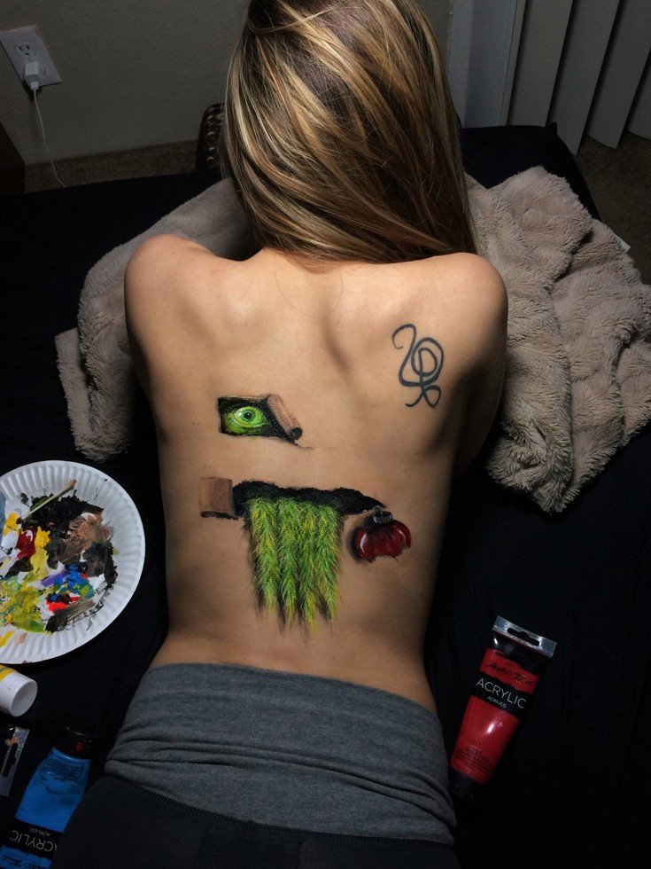 Τρισδιάστατα τατουάζ -Οταν η γυμνή πλάτη γίνεται ένας εντυπωσιακός καμβάς [εικόνες]  | iefimerida.gr 3