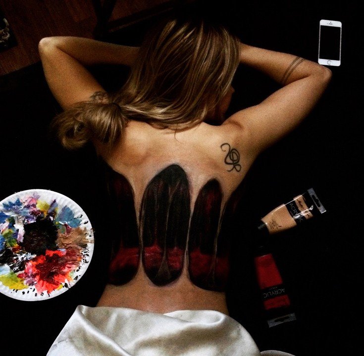 Τρισδιάστατα τατουάζ -Οταν η γυμνή πλάτη γίνεται ένας εντυπωσιακός καμβάς [εικόνες]  | iefimerida.gr 4
