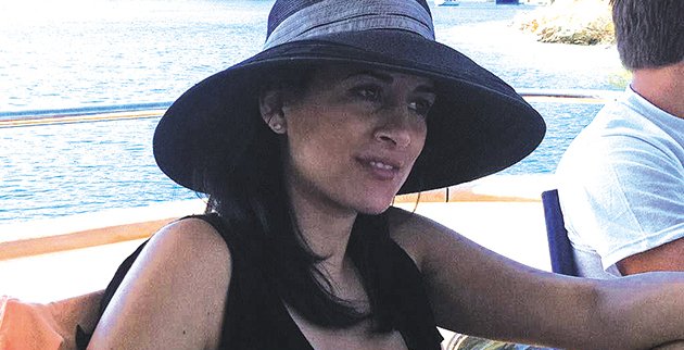 Η Αφροδίτη της Κύπρου -Ποια είναι η όμορφη σύζυγος του  Πλακιωτάκη [εικόνες] | iefimerida.gr 16