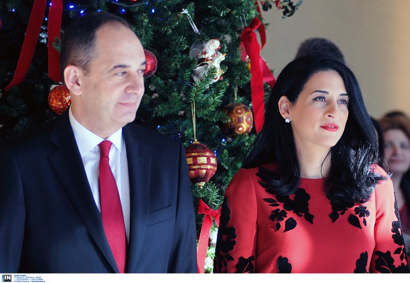 Η Αφροδίτη της Κύπρου -Ποια είναι η όμορφη σύζυγος του  Πλακιωτάκη [εικόνες] | iefimerida.gr 0