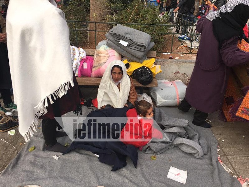 Ανεξέλεγκτη η κατάσταση στην πλατεία Βικτωρίας -Στο έλεος του ψύχους οι μετανάστες [εικόνες] | iefimerida.gr 8