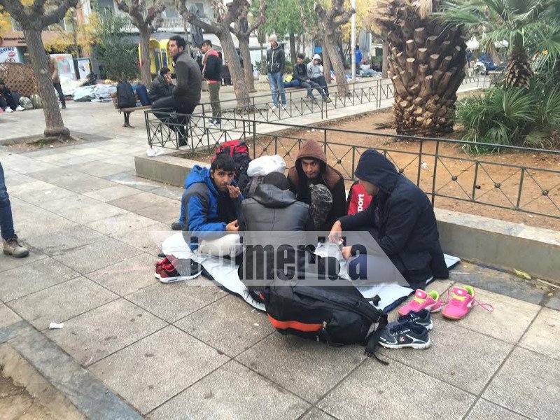 Ανεξέλεγκτη η κατάσταση στην πλατεία Βικτωρίας -Στο έλεος του ψύχους οι μετανάστες [εικόνες] | iefimerida.gr 5