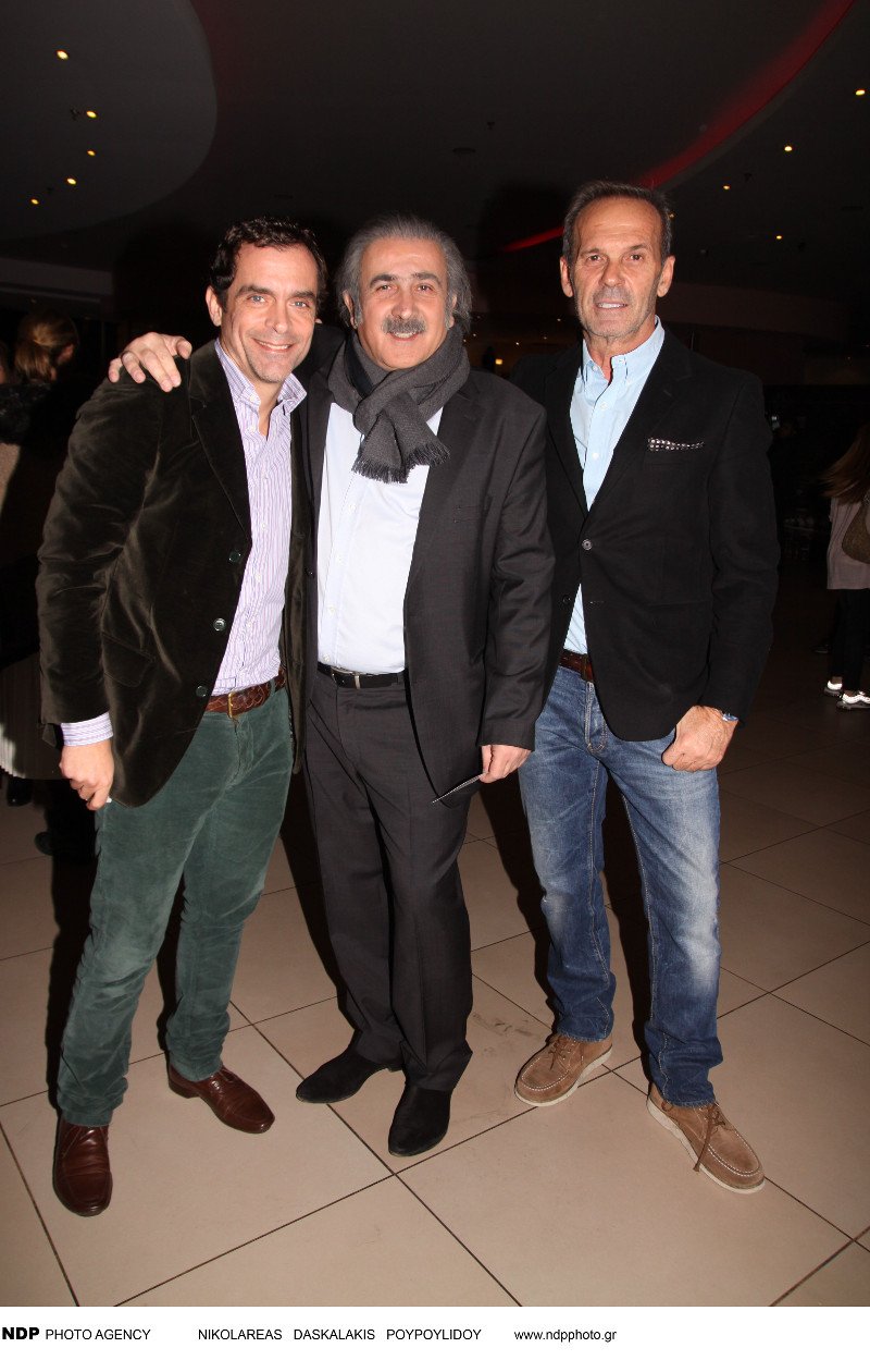 Η Γιάννα Αγγελοπούλου με τζιν καμπάνα στον Παπακαλιάτη -Ολο το εγχώριο Χόλιγουντ στην πρεμιέρα της ταινίας [εικόνες] | iefimerida.gr 28