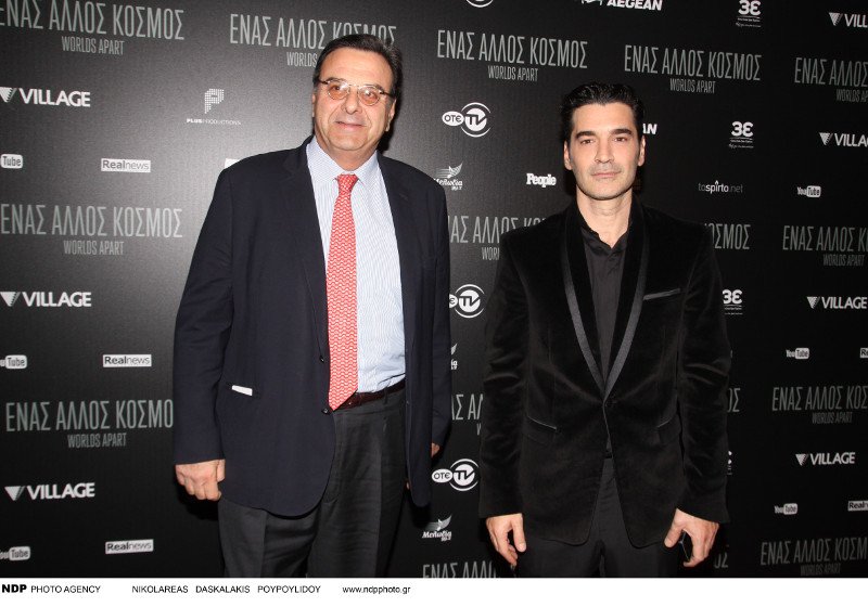 Η Γιάννα Αγγελοπούλου με τζιν καμπάνα στον Παπακαλιάτη -Ολο το εγχώριο Χόλιγουντ στην πρεμιέρα της ταινίας [εικόνες] | iefimerida.gr 14