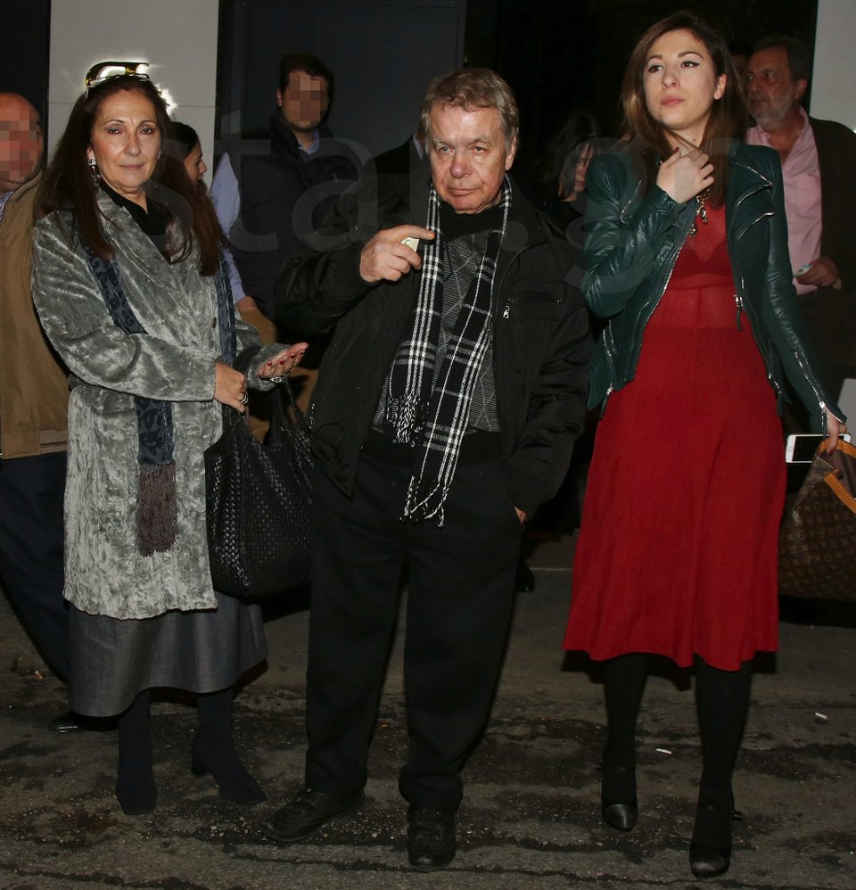 Γιάννης Πουλόπουλος: Με τις γυναίκες της ζωής του στον Βοσκόπουλο [εικόνες]  | iefimerida.gr 0