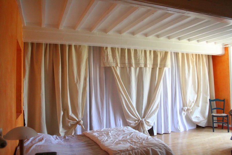 Φτιάξτε ντουλάπα με μια κουρτίνα -Εξυπνη και φθηνή λύση [εικόνες] | iefimerida.gr 8