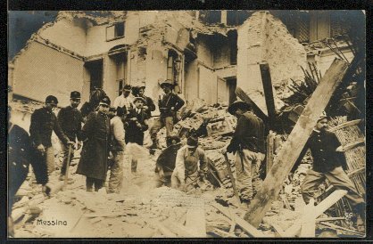 Σαν Σήμερα – Βυθίζεται το πλοίο «Δύστος» [εικόνες] | iefimerida.gr 2