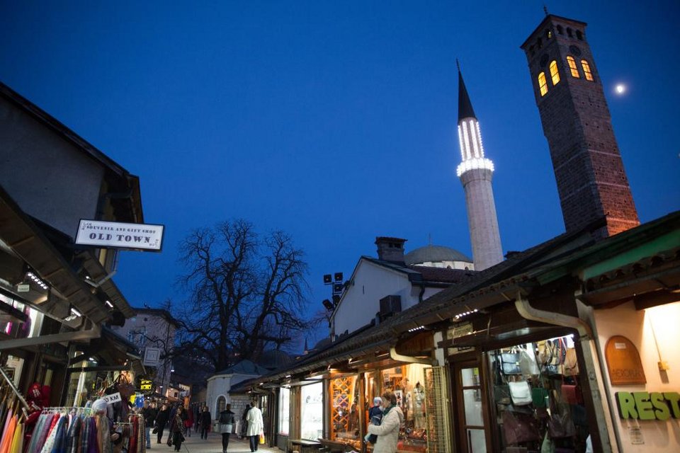 Εικόνες από τη ζωή στο Σεράγεβο σήμερα -20 χρόνια μετά τον πόλεμο [εικόνες] | iefimerida.gr 10