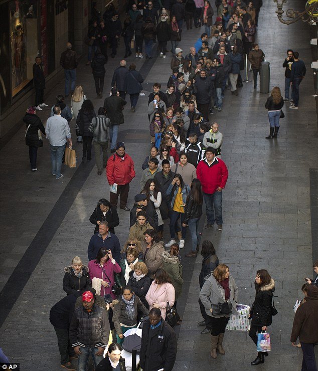 Πανζουρλισμός στην Ισπανία: Λαχείο μοίρασε 2,24 δισ. ευρώ -Ενας άνεργος μετανάστης ανάμεσα στους τυχερούς [εικόνες] | iefimerida.gr 5