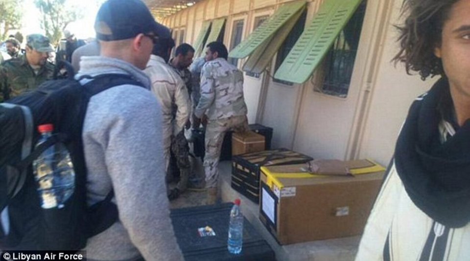 Κομάντος για κλάματα: Αντί να πολεμήσουν τους τζιχαντιστές πόζαραν για το Facebook -Αποκάλυψαν κατά λάθος τη θέση τους [εικόνες]    | iefimerida.gr 4