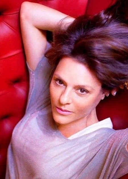 Η κούκλα μητριά του Χριστόφορου Παπακαλιάτη -Σύζυγος του πατέρα του [εικόνες] | iefimerida.gr 1